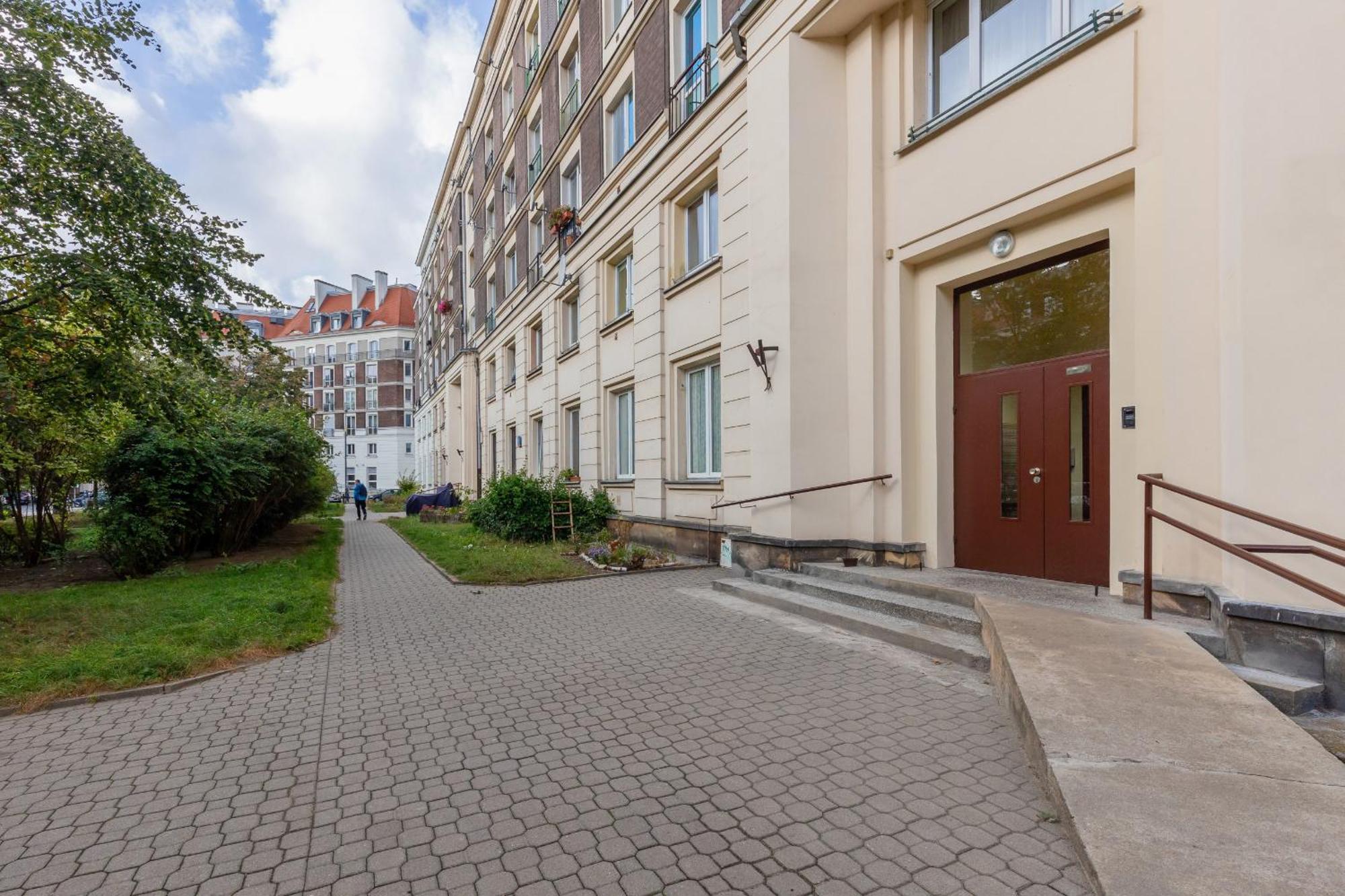 Aleja Wyzwolenia Studio with Mezzanine Warsaw Downtown by Noclegi Renters מראה חיצוני תמונה