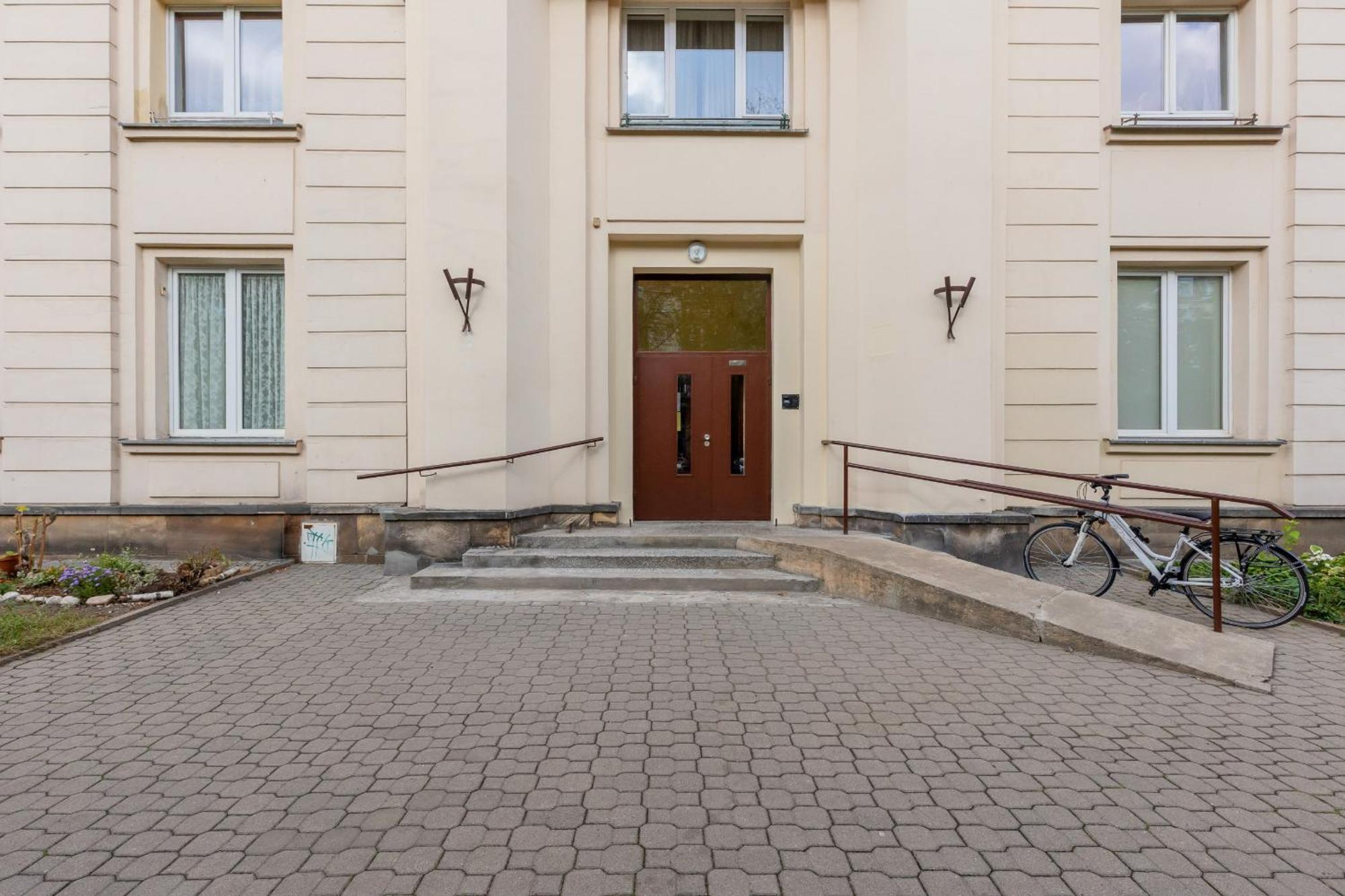 Aleja Wyzwolenia Studio with Mezzanine Warsaw Downtown by Noclegi Renters מראה חיצוני תמונה